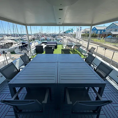 보트호텔 Houseboat *